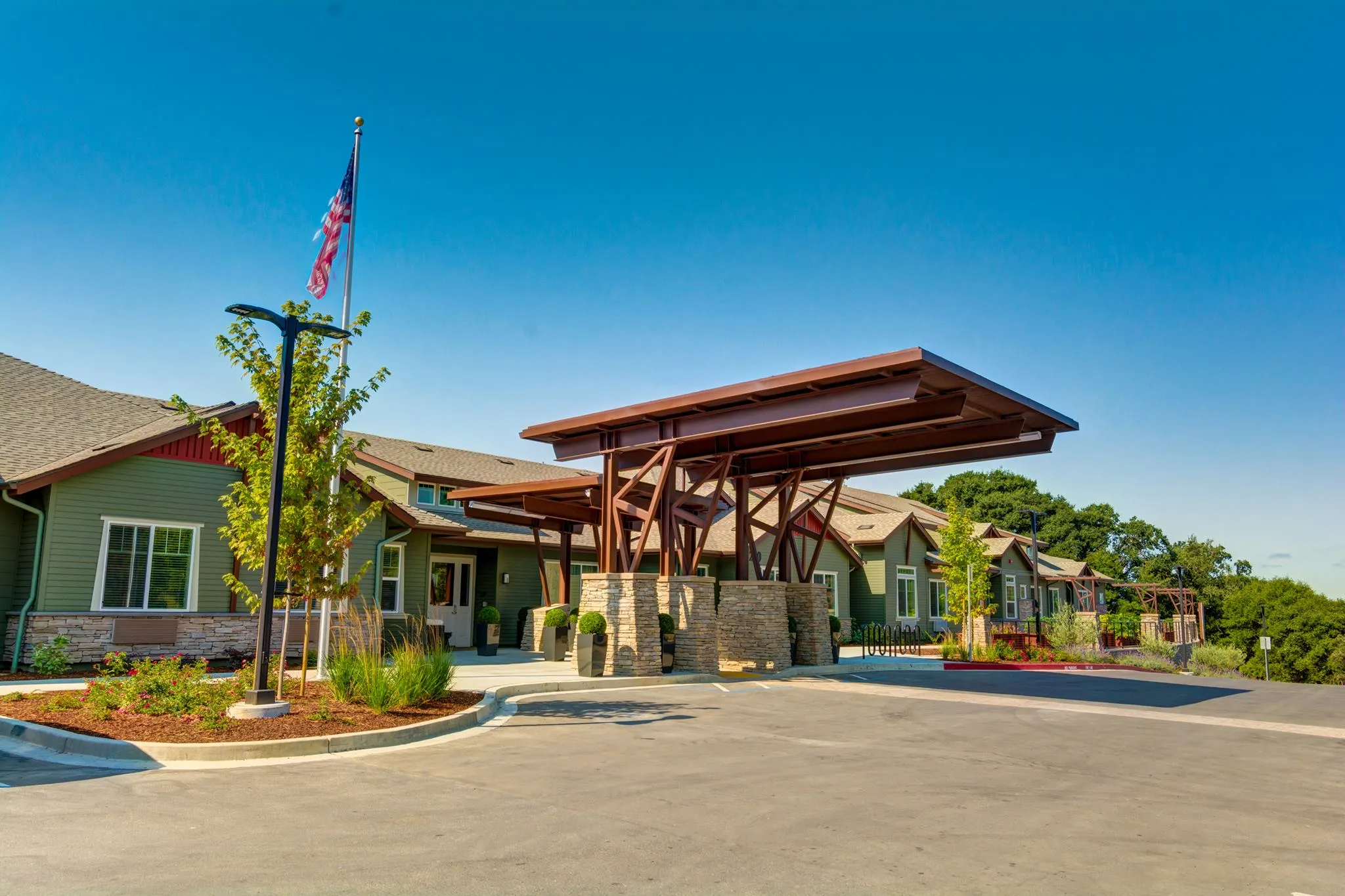 ONELIFE Senior Living Expands Footprint with Acquisition of The Vineyard at Fountaingrove in Santa Rosa