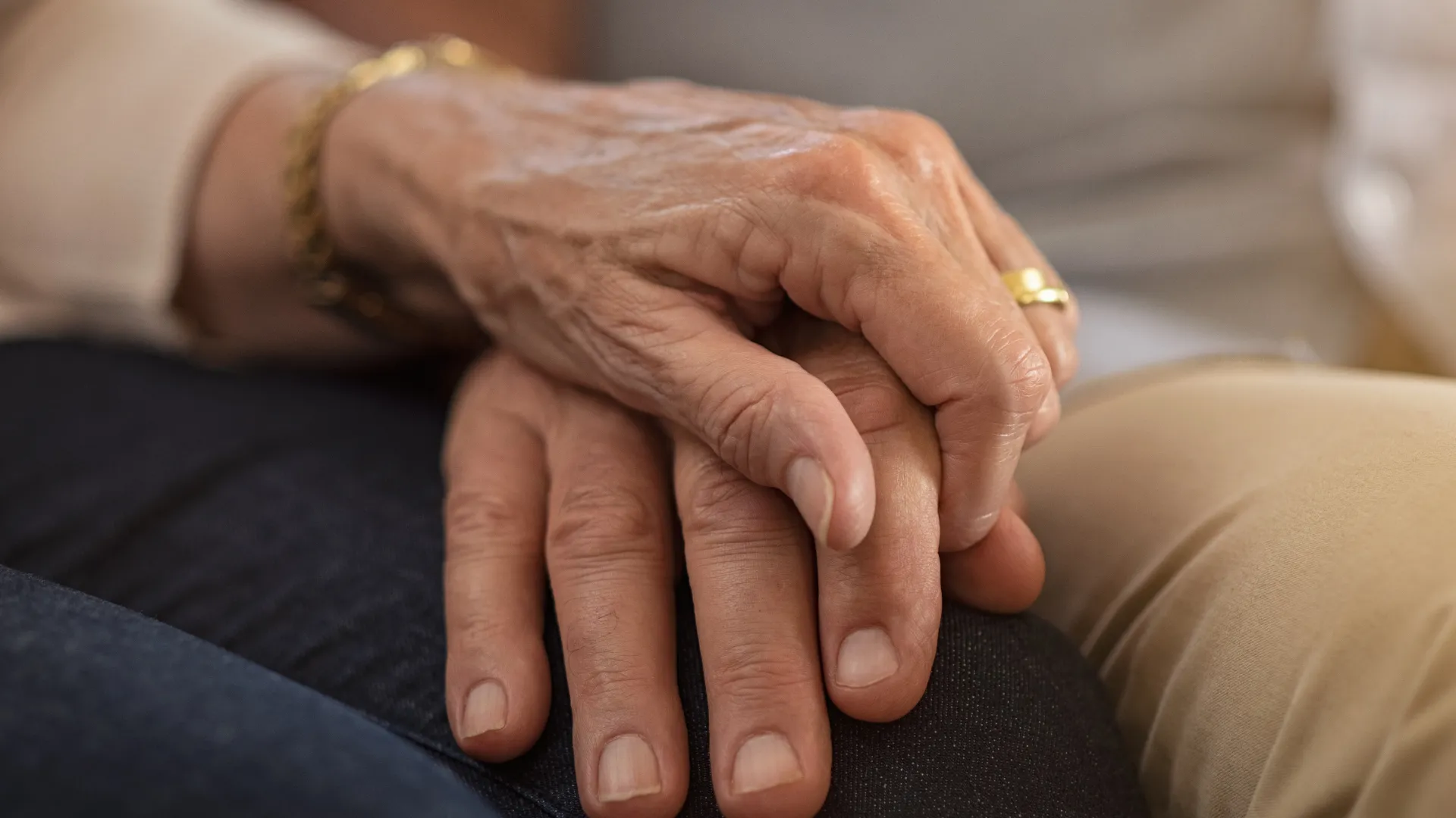 A Caregiver’s Journey to Memory Care — Real Experiences at Shadow Mountain in Phoenix